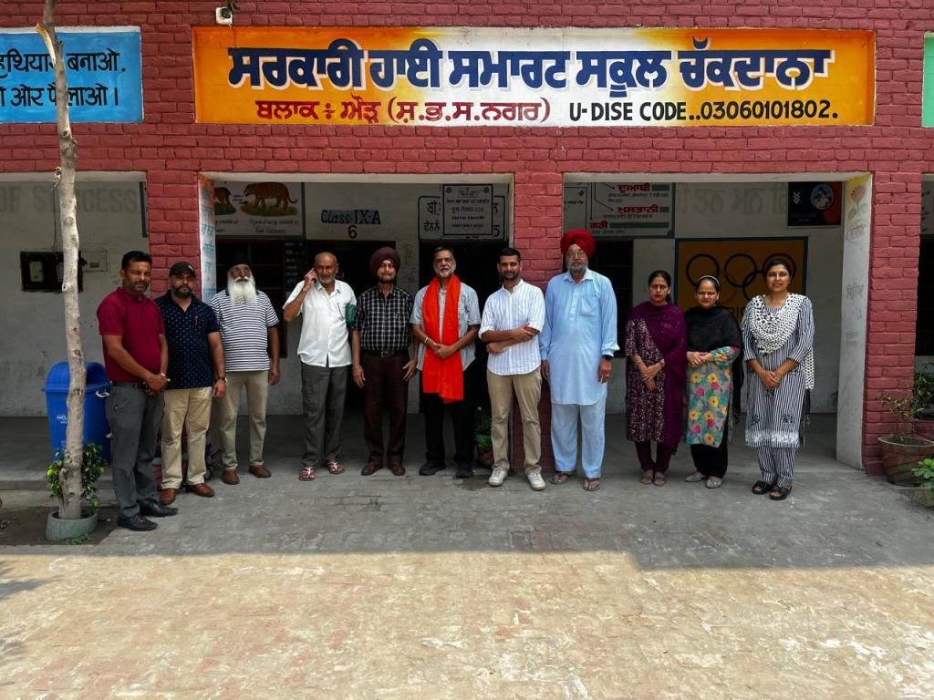 Dr. Harcharan Singh’s family donates water cooler and fans to&nbsp;school
